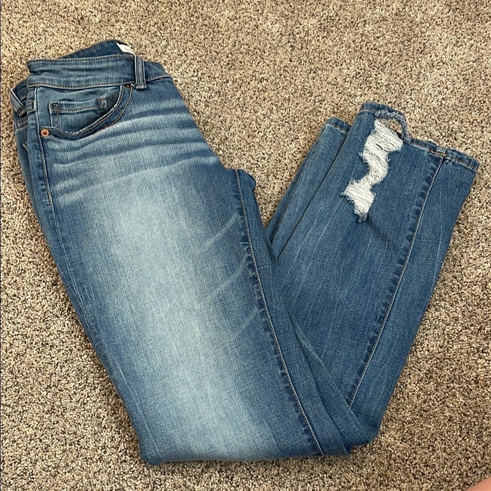 BKE Stella slim fit lowrise straight leg 26